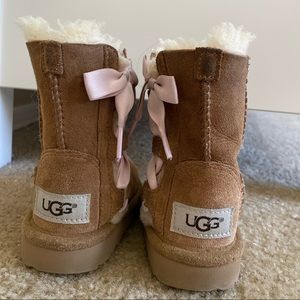 Toddler baby girl UGG boots brown bow lace up size 6 GUC winter